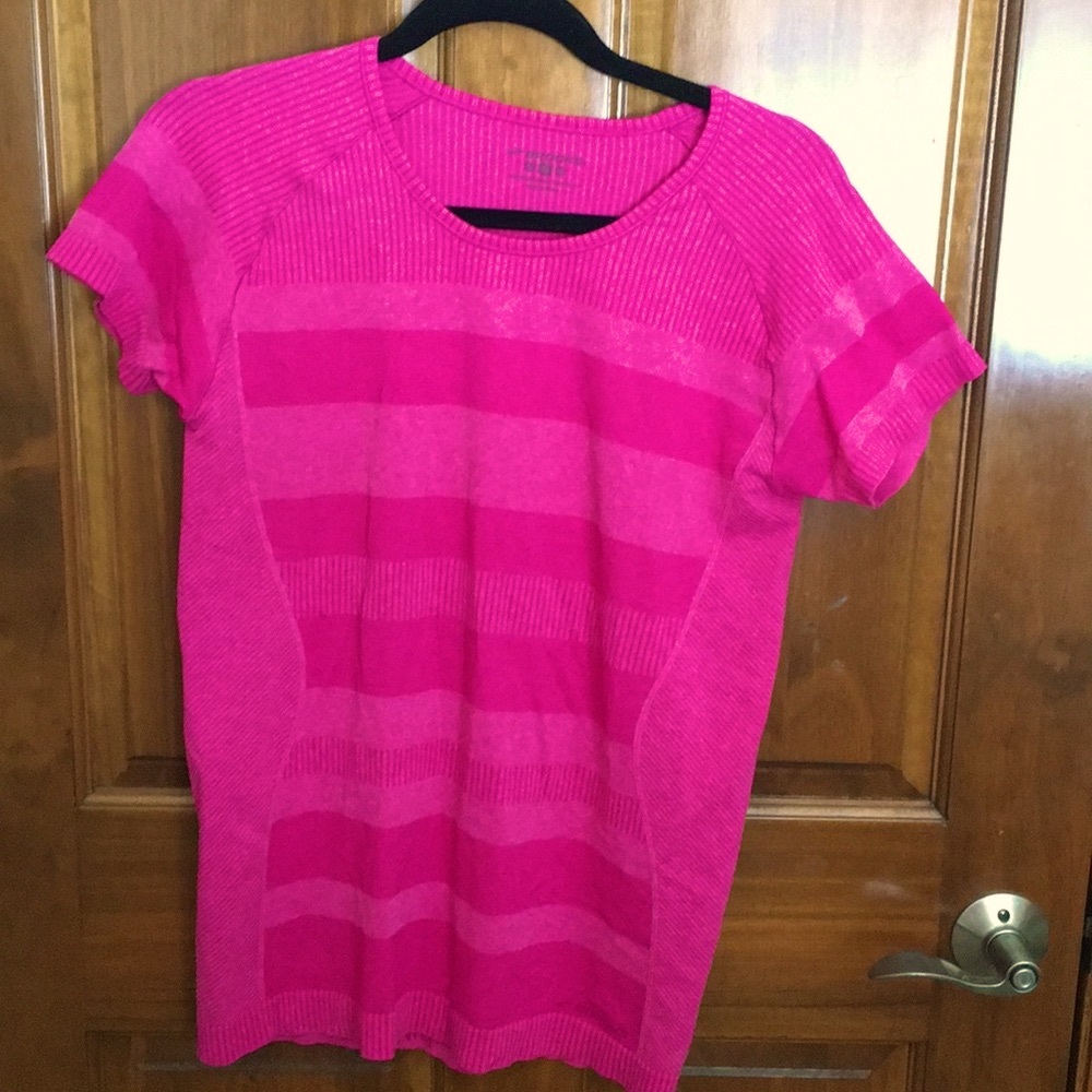Brooks short sleeve sweater tee